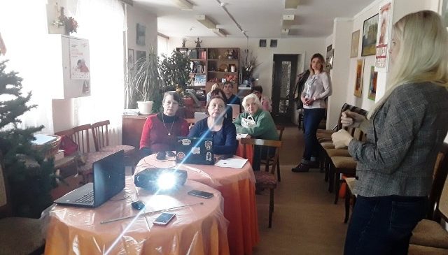 Компьютерные курсы «Мир без границ» для пожилых людей и инвалидов Центра «Мои года-моё богатство»