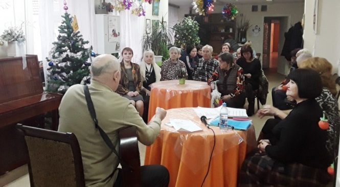 Цикл встреч «Ура Победе! Песни военных лет и о войне» для пожилых людей и инвалидов Центра «Мои года-моё богатство»