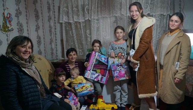 Московский «Дом для мамы» помогает  беженцам в Донском регионе