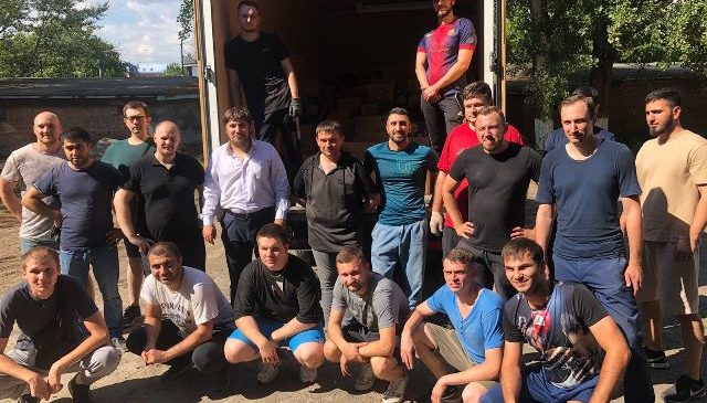 Волонтеры ФНС помогают в работе гуманитарного Центра Ростовской епархии