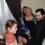 В Крещенский сочельник дети, в том числе особенные ребята и маленькие беженцы получили подарки от епархии