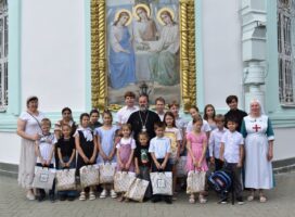 В Ростовской епархии подведены итоги акции «Соберем ребенка в школу!»